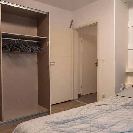 Aurora Schaar 6, 130qm, 3 Schlafzimmer, Wifi, Klettergeruest, Jump Sport Wilhelmshaven