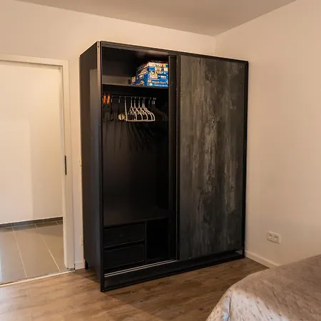 Aurora Schaar 6, 130qm, 3 Schlafzimmer, Wifi, Klettergeruest, Jump Sport Wilhelmshaven