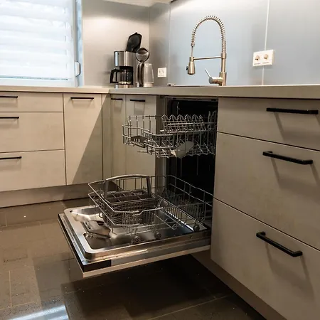 Apartamento Aurora Schaar 6, 130qm, 3 Schlafzimmer, Wifi, Klettergeruest, Jump Sport Wilhelmshaven